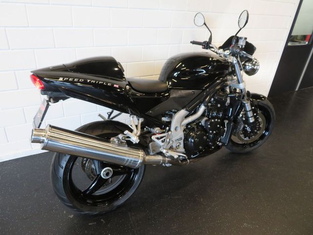 triumph - 955-i-speed-triple