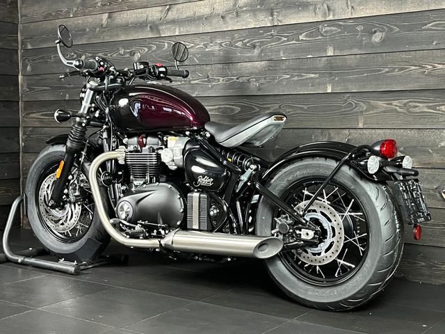 triumph - bobber-purple-stealth-edition