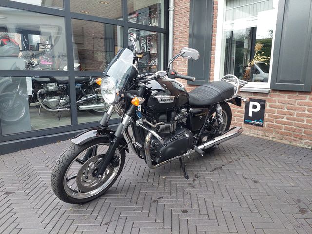 triumph - bonneville