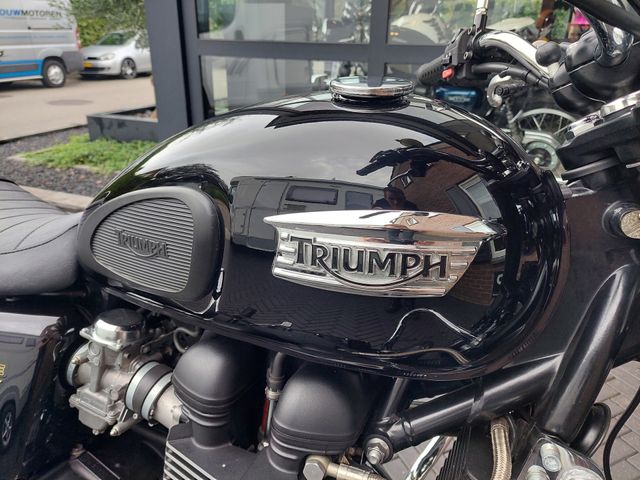 triumph - bonneville