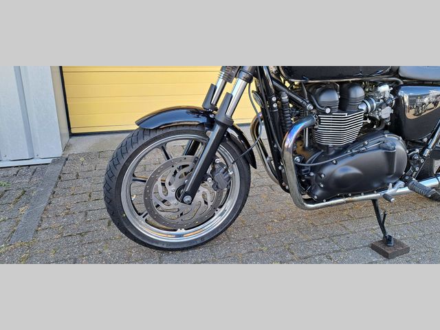 triumph - bonneville