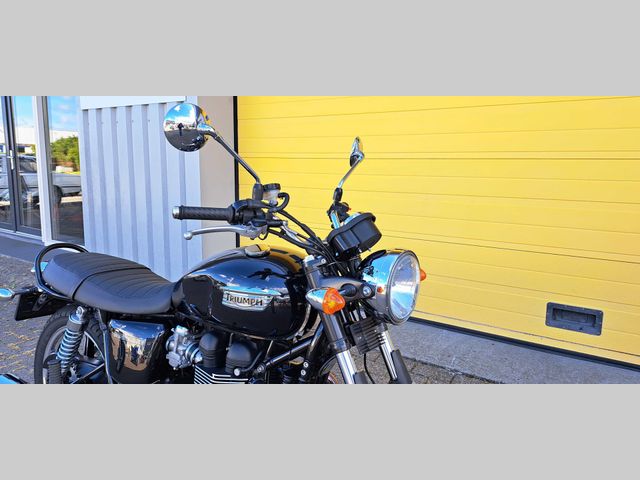 triumph - bonneville