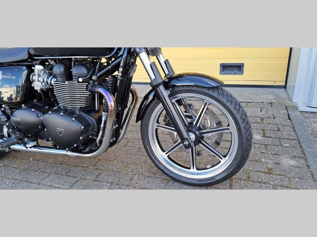triumph - bonneville