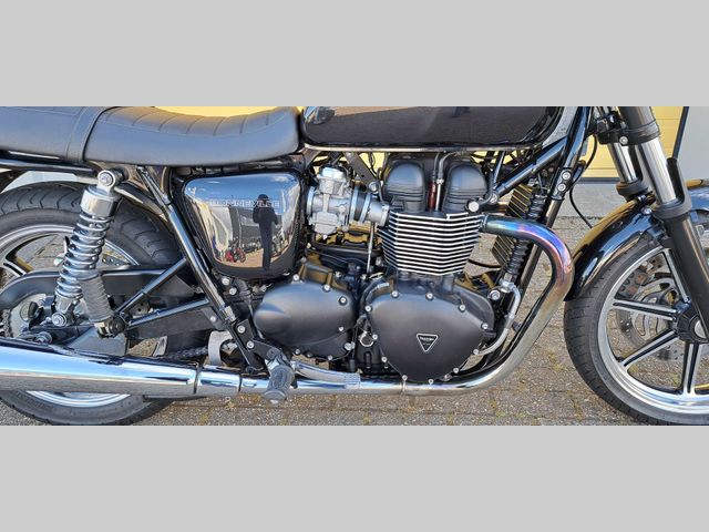 triumph - bonneville