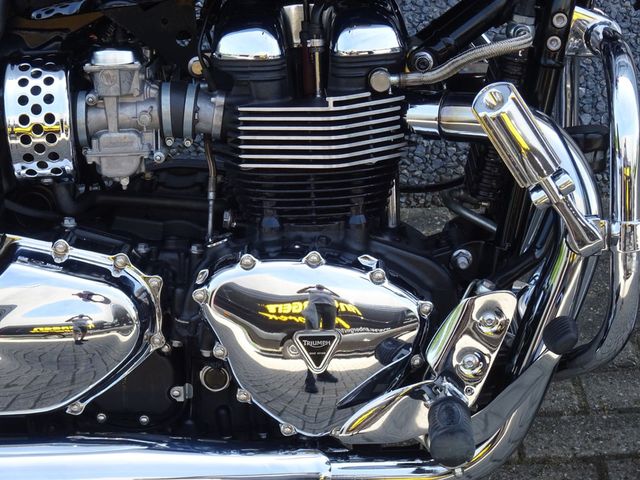 triumph - bonneville-america