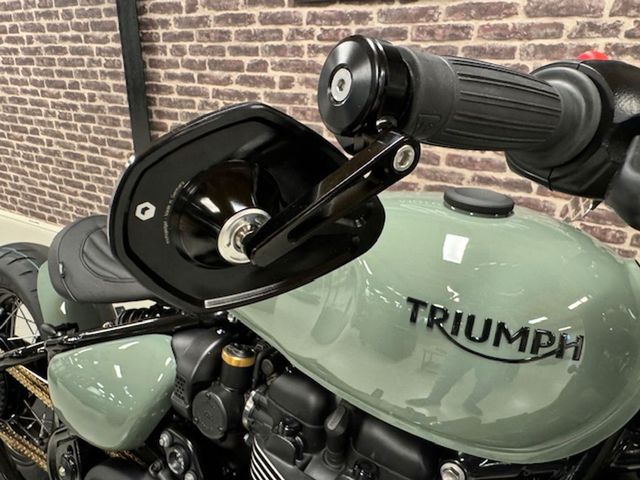 triumph - bonneville-bobber