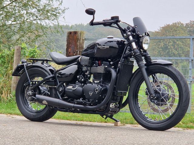 triumph - bonneville-bobber