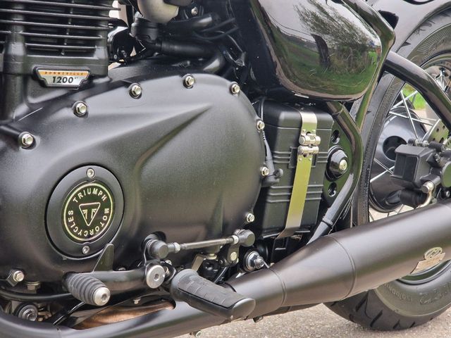 triumph - bonneville-bobber