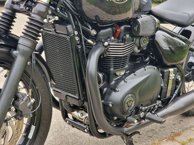 triumph - bonneville-bobber