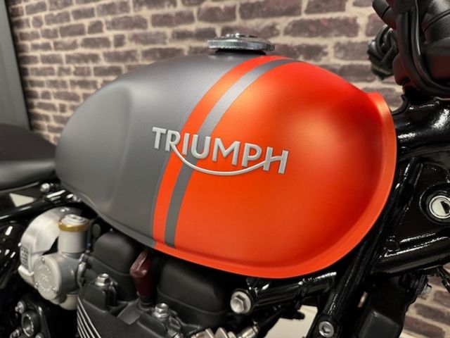 triumph - bonneville-bobber