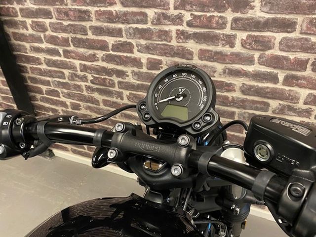 triumph - bonneville-bobber