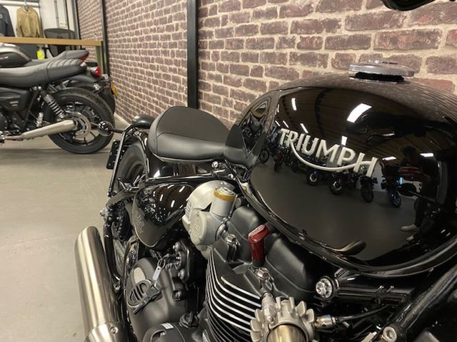 triumph - bonneville-bobber