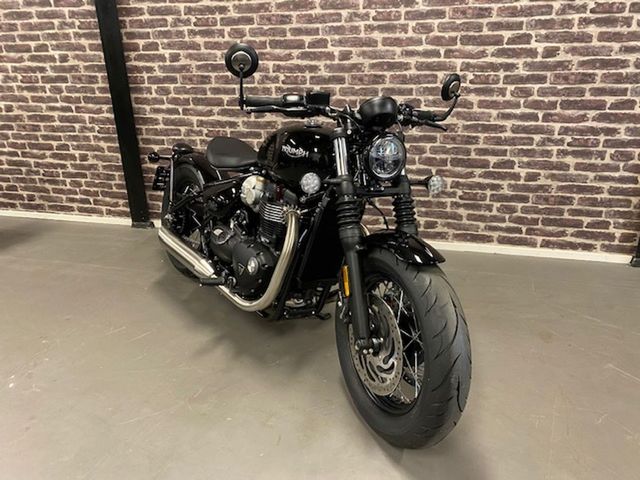 triumph - bonneville-bobber