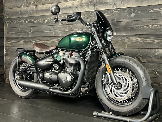 triumph - bonneville-bobber-black