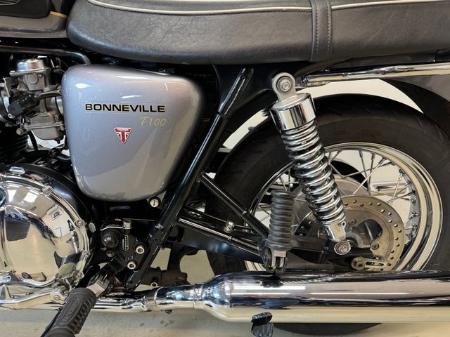 triumph - bonneville-t-100