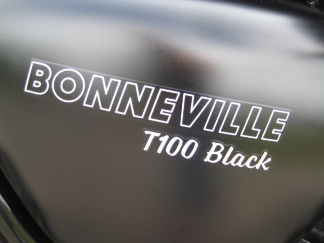 triumph - bonneville-t-100-black