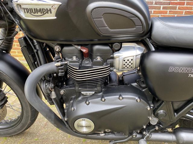 triumph - bonneville-t-100-black