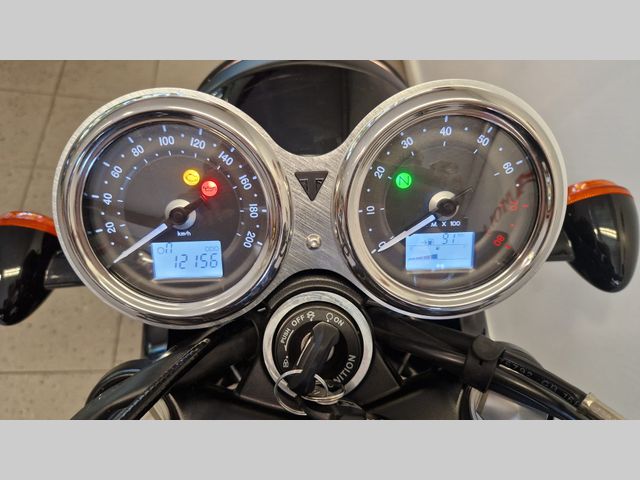 triumph - bonneville-t-100-black