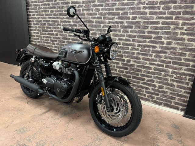 triumph - bonneville-t-120-black