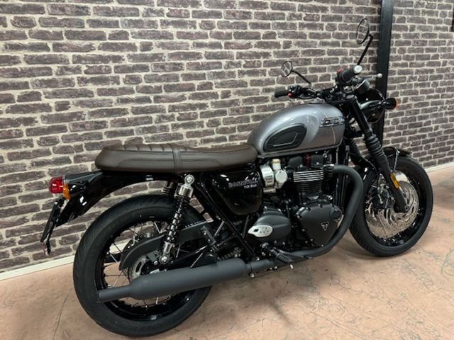 triumph - bonneville-t-120-black