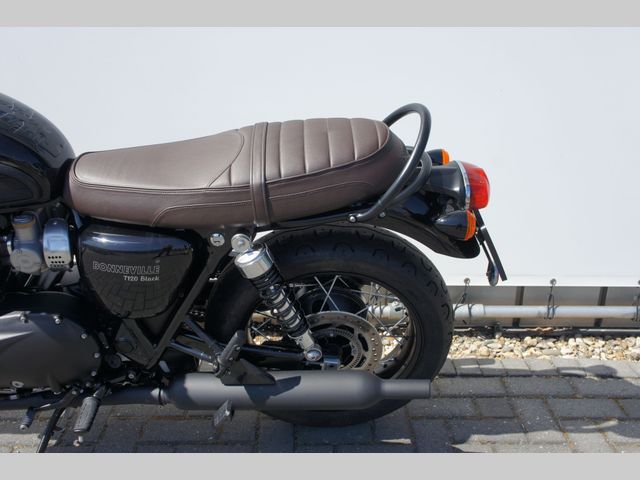 triumph - bonneville-t-120-black