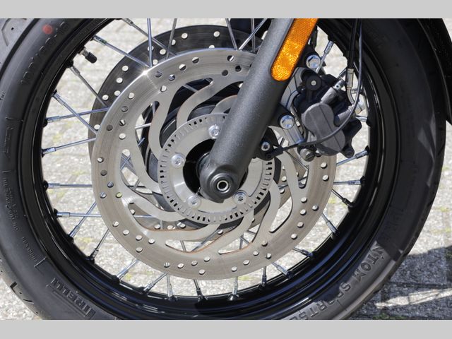 triumph - bonneville-t-120-black