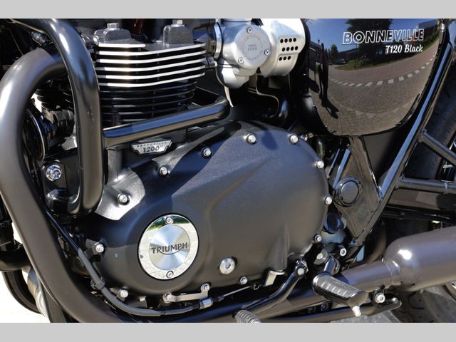 triumph - bonneville-t-120-black