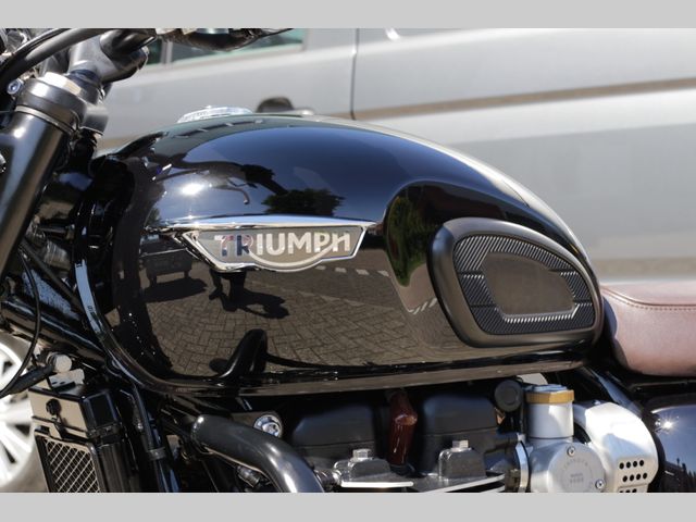 triumph - bonneville-t-120-black