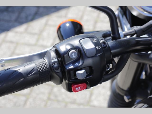 triumph - bonneville-t-120-black