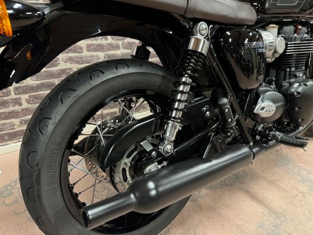 triumph - bonneville-t-120-black