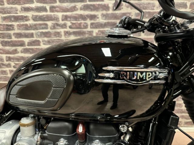 triumph - bonneville-t-120-black
