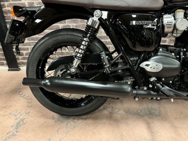 triumph - bonneville-t-120-black