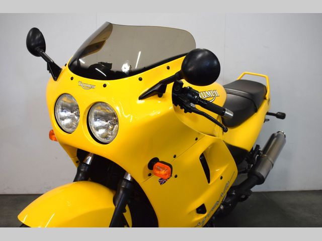 triumph - daytona-1200