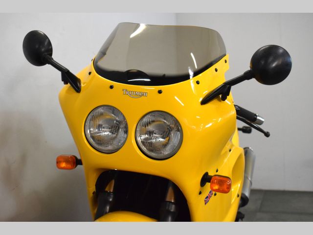 triumph - daytona-1200