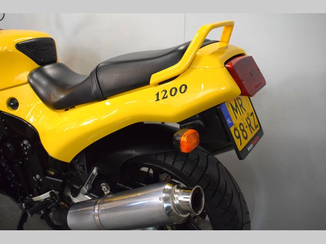 triumph - daytona-1200