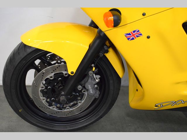 triumph - daytona-1200