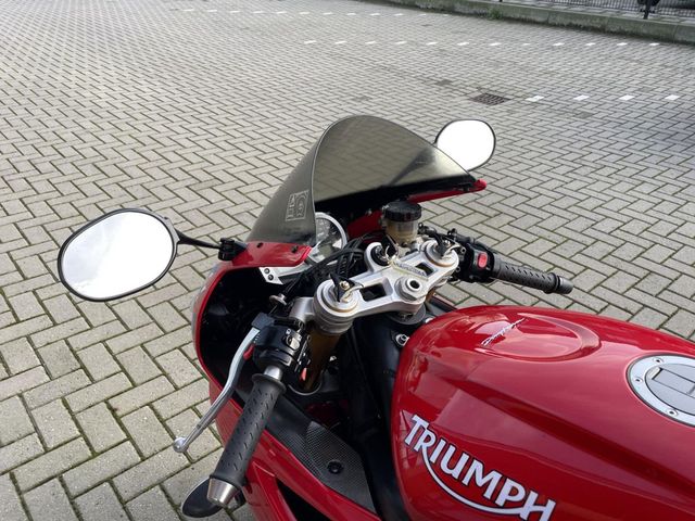 triumph - daytona-675