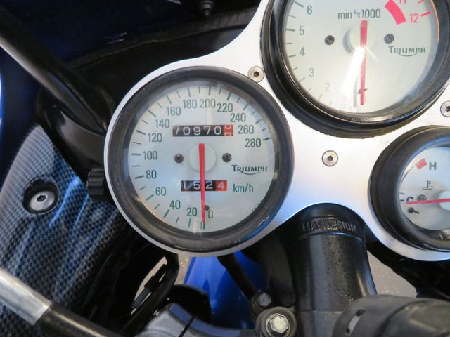 triumph - daytona-955i