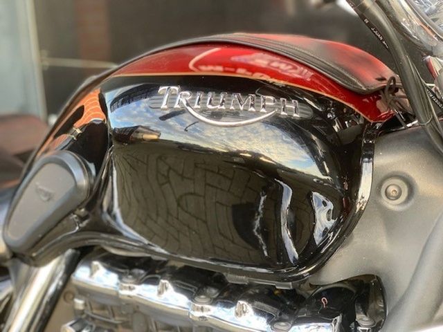 triumph - rocket-3-gt