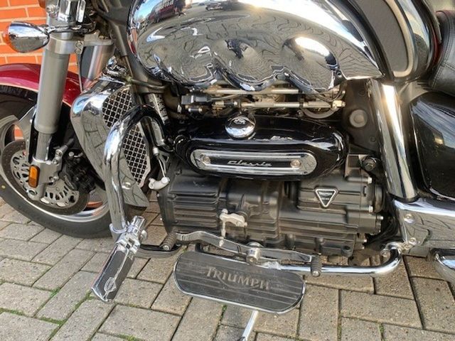 triumph - rocket-3-gt