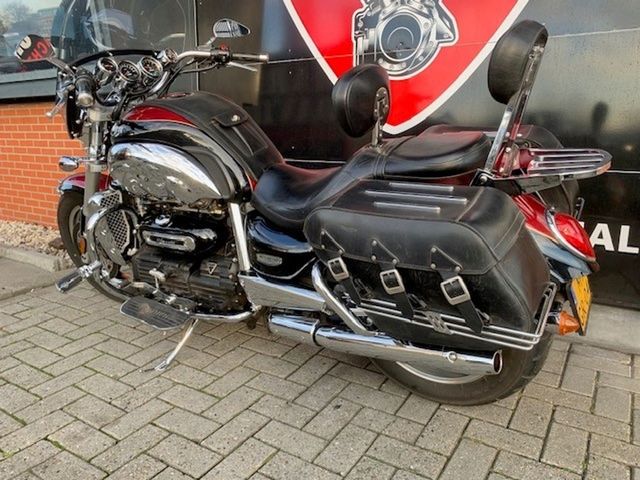 triumph - rocket-3-gt