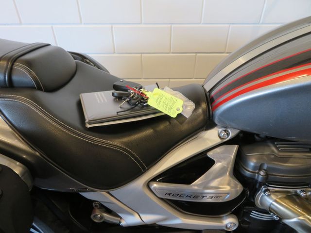 triumph - rocket-3-gt