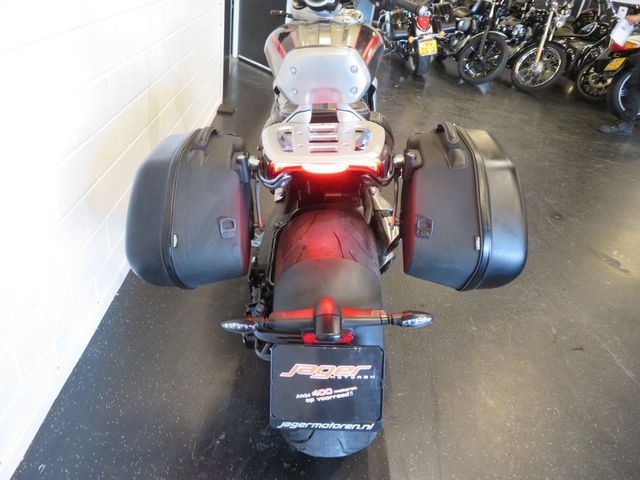 triumph - rocket-3-gt