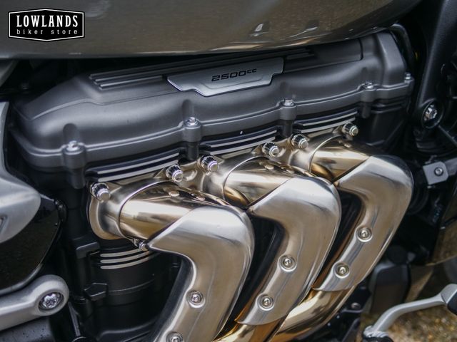 triumph - rocket-3-gt