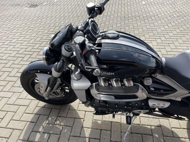 triumph - rocket-3-r