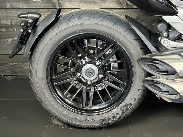 triumph - rocket-3-r