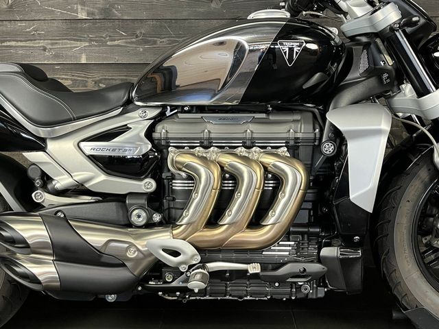 triumph - rocket-3-r-chrome-edition