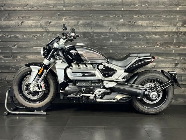 triumph - rocket-3-r-chrome-edition