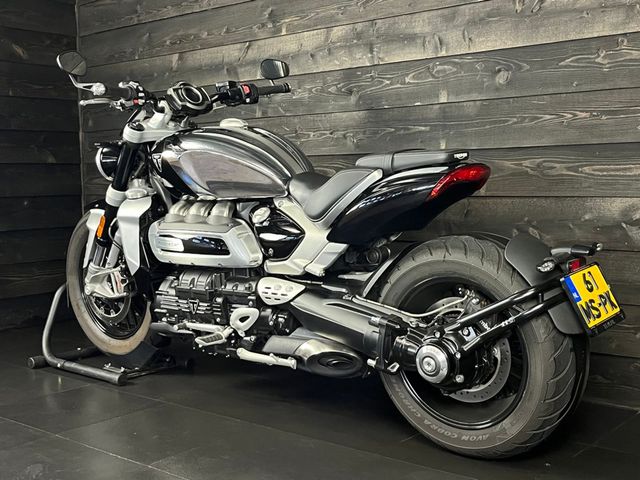 triumph - rocket-3-r-chrome-edition