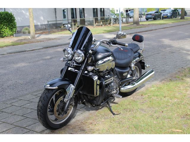 triumph - rocket-iii-classic